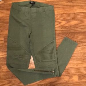 Olive green Moto leggings with zipper detail Sz L
